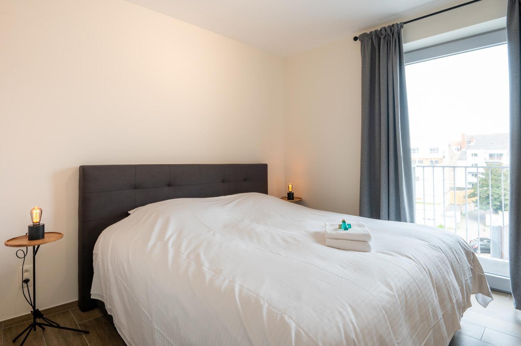 Wonderful New Apartment Close To The Beach Остенде Экстерьер фото